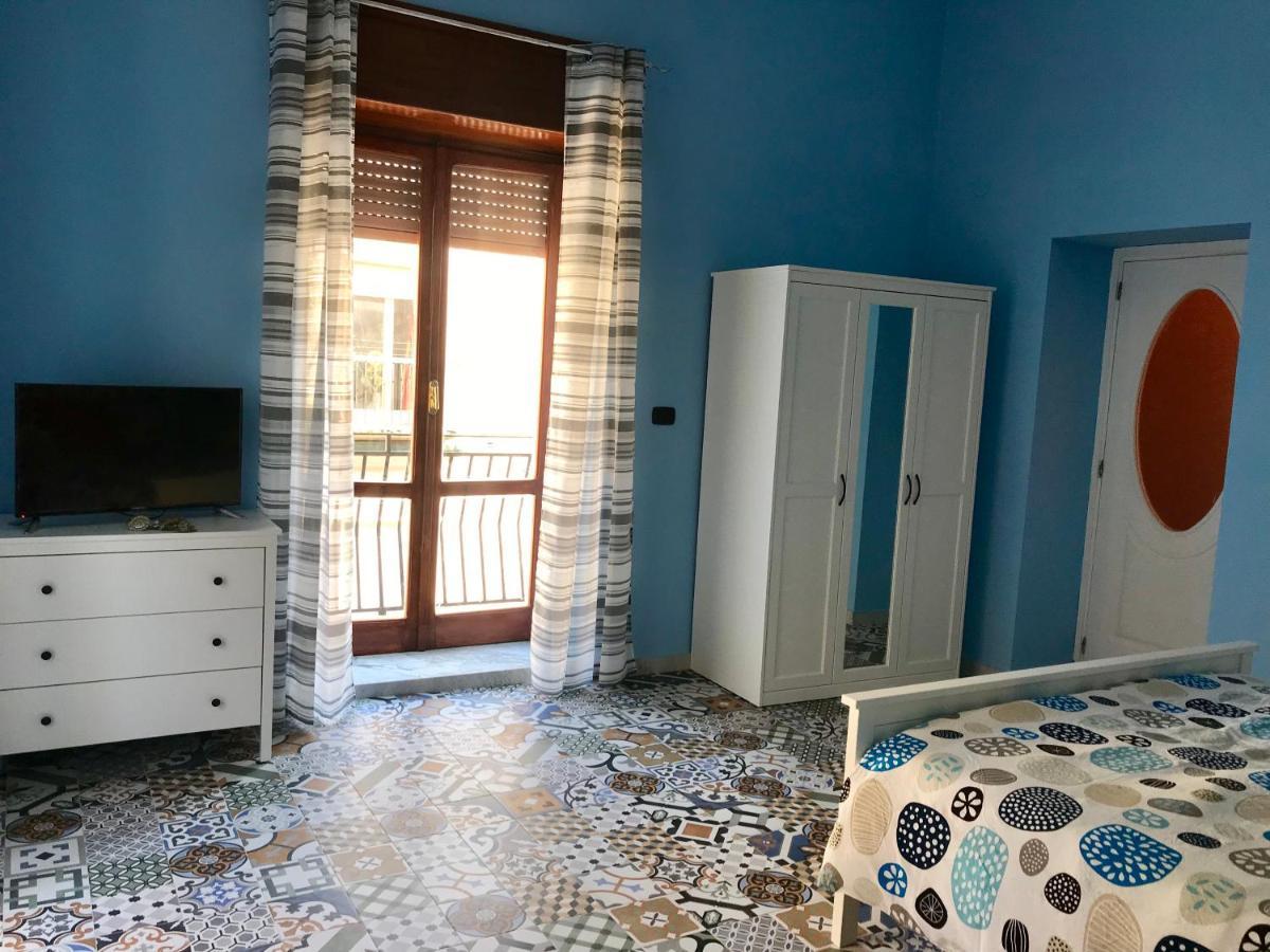 Napolide Bed & Breakfast Bagian luar foto