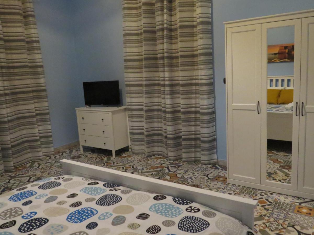 Napolide Bed & Breakfast Bagian luar foto